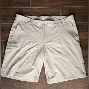 Men’s Columbia Khaki PFG Shorts Size 40, 10”